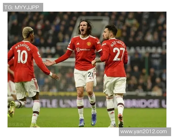 新曼联客场逆转狼队，卡瓦尼梅开二度助红魔圆满逆袭取得英超宝贵三分！